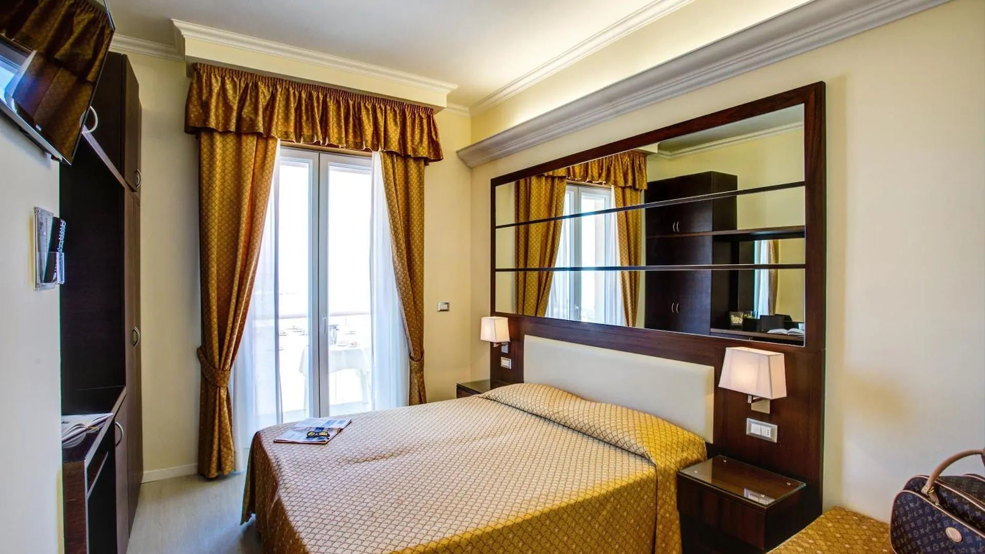 Hotel Caesar Paladium Rimini 3*,